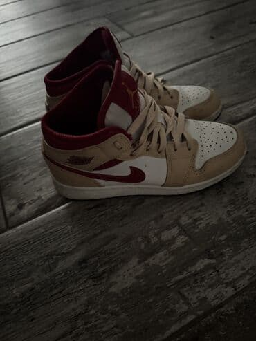 mokasine od prevrnute koze: Nike, 36.5, color - Beige — 2
