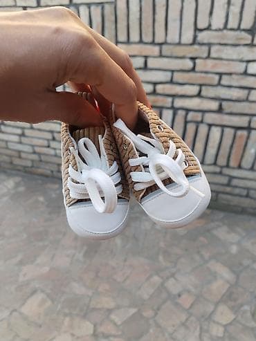 patike nemacka: Bebi patike/cipele za prve mesece (0–3 m) – broj 15. - Model — 3
