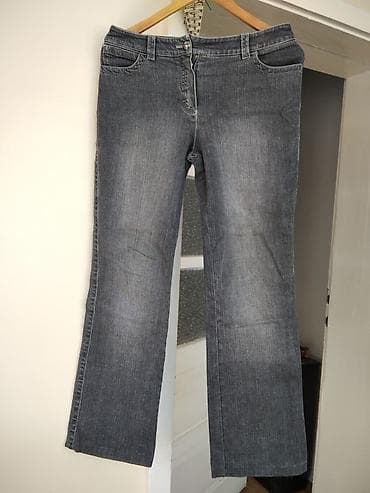 dzemper sa srcima: ESCADA ženske farmerice, veličina M. - Model: klasičan džins sa — 1