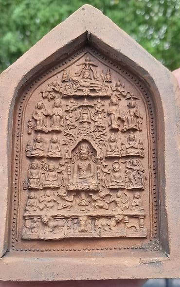 dormeo cebe i jastuk: Original hand pressed Terracotta Buddha. Made in the 11th to 12th — 1