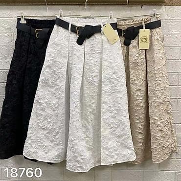 Women's Clothing: Suknje
Cena 2500
Uni vel.
V20 — 1