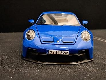 hot wheels t rex: PORSCHE 911 (992) GT3 1:18 "Maisto" NOVO! Model PORSCHE 911 (992) — 8