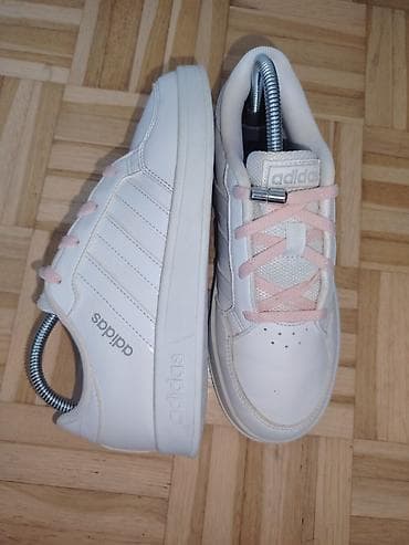 patike za vodu metro: Adidas ženske patike – bele sa svetloružičastim pertlama - Model — 4