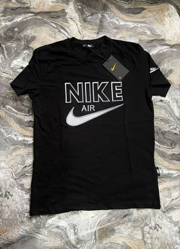 tifani majice: Majice na okruglinu 2200 din m do 3xl — 18