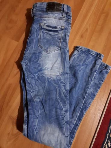 baletne papučice h m: Farmerke kvalitetne iz butika odg.26br. Dublji model kao nove — 1