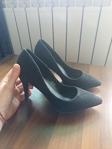 prelepo: Salonke 37 br Nošene jednom u top stanju 1500 din Uplata na račun — 1