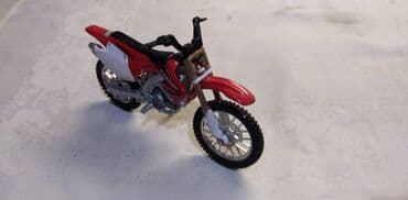 swarovski kristali cena: Motori 1:18,ocuvani cena za kom — 20