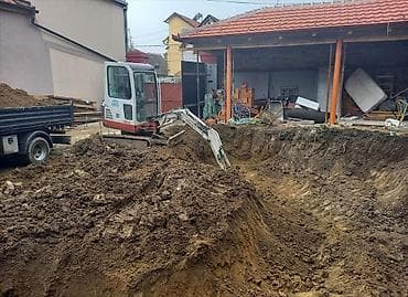 Auto services: Izrada BAZENA: – Široki mašinski iskop – Ravnanje poda i stranica – — 2