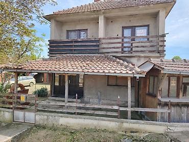 jeftine kuce gornji milanovac: Porodična kuća 1/1 u Starom selu, na glavnom putu. Stambena površina — 5