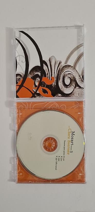 Donji delovi trenerke: ★ Na prodaju kolekcija od komplet 5 kompakt diskova "Mozart por Clara — 6