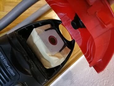 polovan samsung: Usisivač Samsung 1600w. Odličan usisivač Papirna kesa Dobro vuče i tih — 6