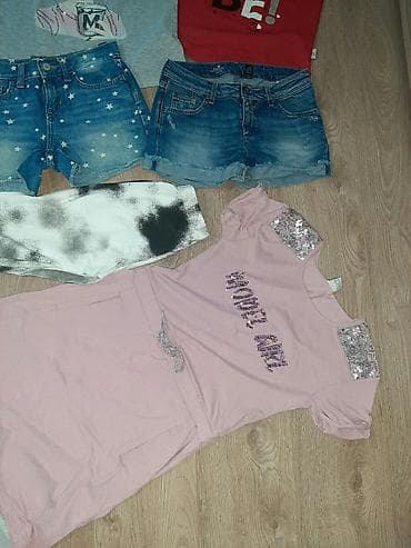 velicine odece za decu: Stvarčice za devojcicu. Veličina 12. Cene od 150 do 600 din. Na paket — 4