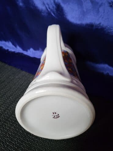 jelen pivo krigla: Krigla nova Zajecar porcelan 70te. Nova krigla,sve na njoj odsjaj od — 11