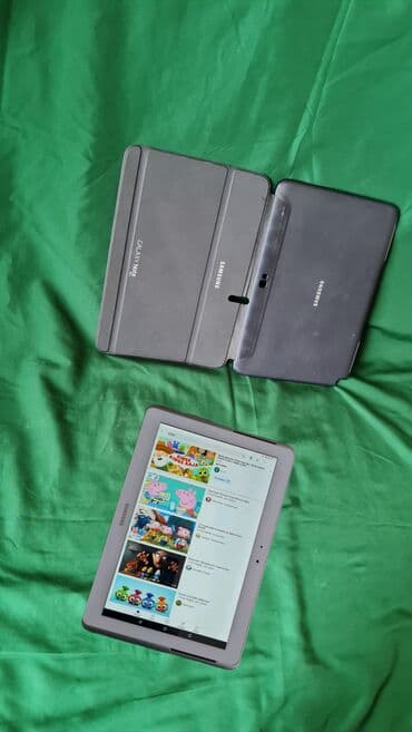 knjiga i zvucnik: 2 samsung tabketa,kao novi kimad — 4