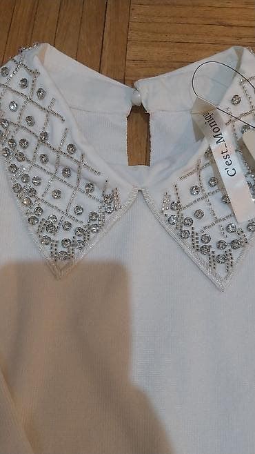 Women's Sweaters, Cardigans: Bela ženska bluza/majica sa ukrašenim kragnom. Univerzalna za S,M,L - — 3