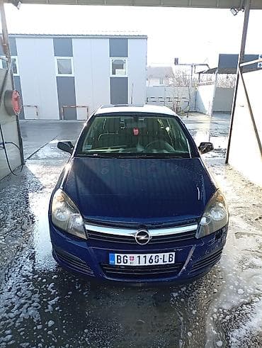 Opel Astra: 1.6 l | 2006 г. 191000 km Hečbek