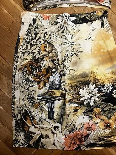 ugg zenske: Elegantna ženska haljina Roberto Cavalli sa tropskim printom. Haljina — 4
