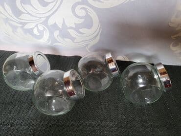 set za zacine: Teglice nove,vintaz za zacine. Staklene teglice,za zacine,komada 4 u — 4