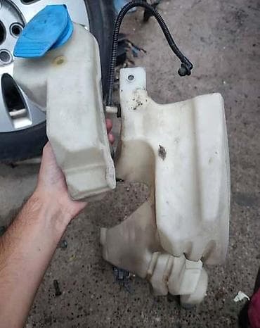 Brisači: POSUDA PRSKALICA ZA AUDI A4 | audi a4 b7 posuda prskalica — 2