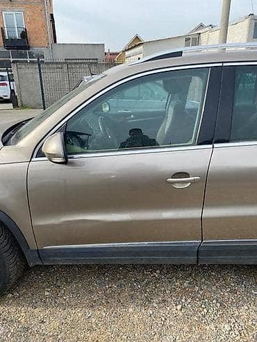 viljuska na autu: PREDNJA LEVA VRATA ZA VOLKSWAGEN TIGUAN OD 2011. DO 2016. GOD. | — 1