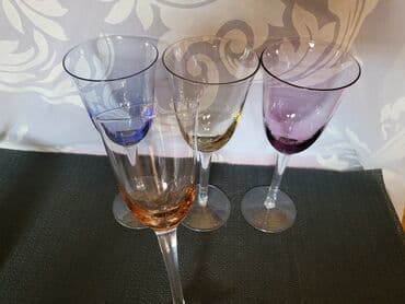 swarovski case za vino cena: Case duvano staklo za vino iz 80ih. Case za vino u 4 boje,perfektne — 4