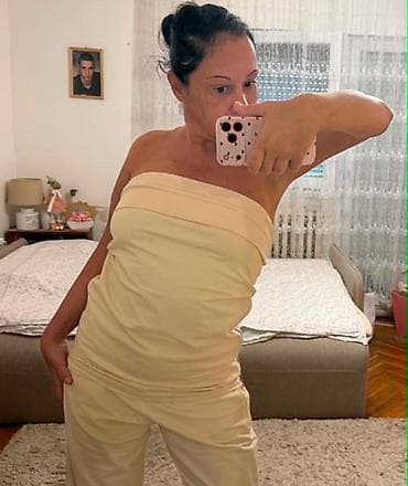 moderni zenski kompleti: Potpuno ocuvan komplet pantalone i top majica, kao nov. Pantalone su — 9