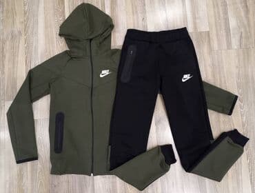 nike air max command cena: Nike ženska trenerka

Novo
Pamuk
Veličine xs s m l — 10