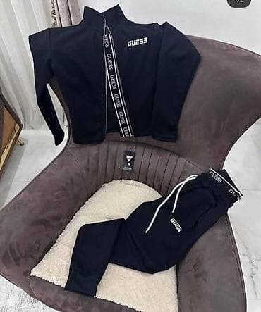 guess deca: Trenerke komplet Guess gornji i donji deo. - Gornji deo kraci sa — 4