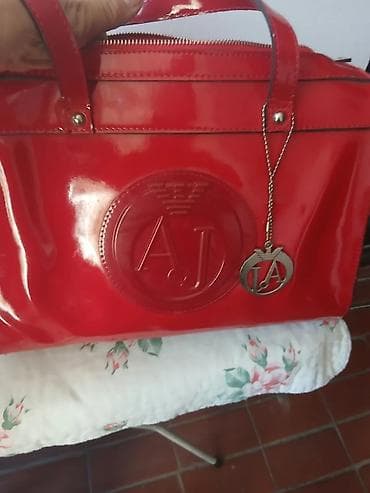 Torbe: Crvena lakovana torba Armani Jeans - Materijal: sjajni lak (lakovana — 2