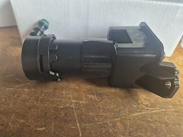 auto oglasi pirot: Prskalica farova Audi A6 C6 (pokretna dizna / podizač prskalice) – — 4