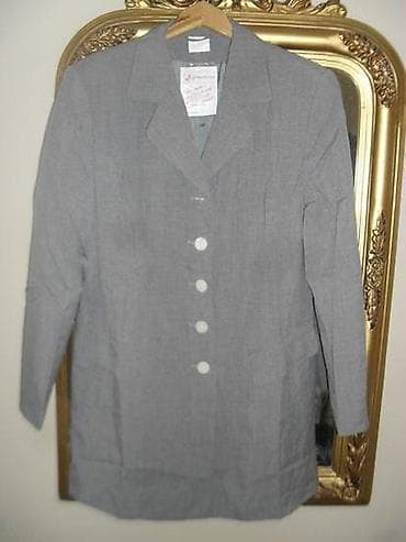 NOV SA ETIKETOM 42-44