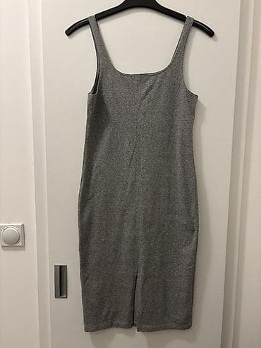 Beauty & Care: Siva uska haljina bez rukava, dužine do kolena. Klasičan kroj sa — 2