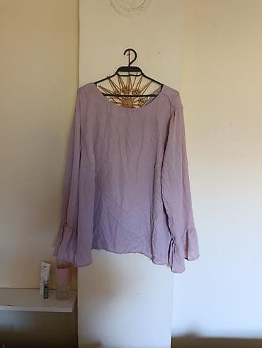 Lagana ženska bluza u nežnoj lila boji. - Kroj: opušten, ravne