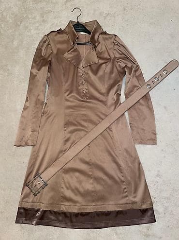 Ima tri posto likre elasticna je.Poluobim grudnog dela 53cm moze do