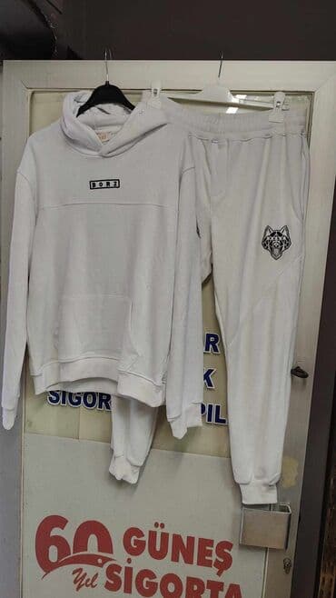 trenerke pancevo: S,m,l,xl
3300 din — 1