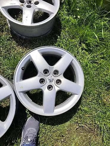 tečna guma: ALUMINIJUMSKE FELNE 16 5 X 108 — 2
