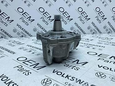 auto dizalice kupujemprodajem: PUMPA VISOKOG PRITISKA ZA VOLKSWAGEN TIGUAN, TOURAN, GOLF 7 . - 04L — 4