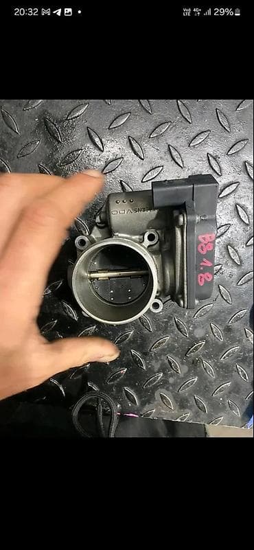 bt holding: AUDI A3 A4 A5 A6 Q5 KLAPNA GASAT TFSI 06F133062J | audi vagen  — 1