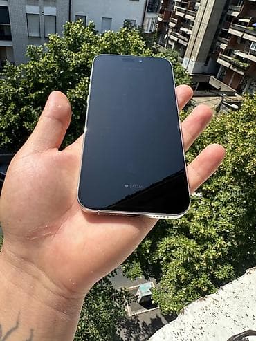 iphone 155: Apple iPhone 15 Pro – titanijumsko kućište, USB‑C - Model: iPhone 15 — 2