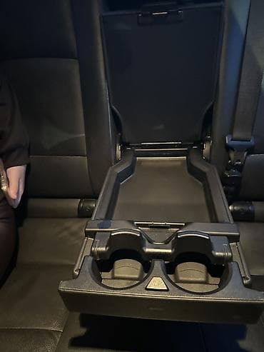 bmw e90 sedista: BMW Serije 5 (F10) – limuzina, crna boja - Motor: dizel, 2.0 — 10