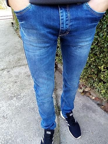 sivo odelo crna kosulja: Creatory farmerice nove, sa elastinom broj 31 slim-fit poluobim struka — 2