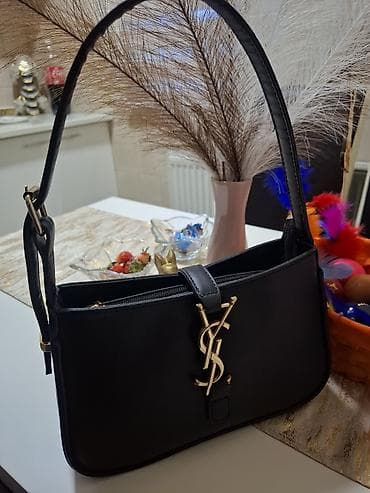 elegantne crne torbice: 🖤 Elegantna crna torbica 🖤 Minimalistički dizajn koji nikad ne izlazi — 2