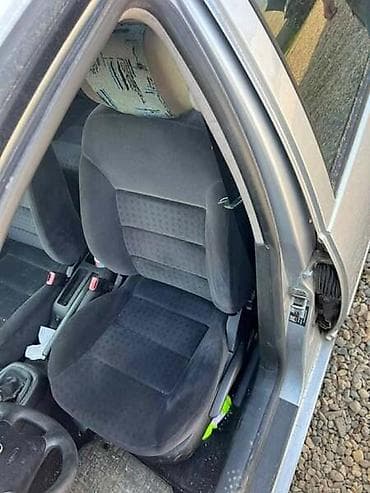 KOPČE ZA POJAS ZA VOLKSWAGEN GOLF 4 | Kopče za pojas za VW Golf 4 na lalafo.rs KOPČE ZA POJAS ZA VOLKSWAGEN GOLF 4 | Kopče za pojas za VW Golf 4