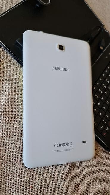 Video igre i konzole: Samsung Galaxy Tab sa futrolom i tastaturom - Ekran oko 8 inča — 8