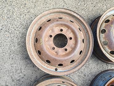 lada 2107 motor: Felna celicna Lada 2121,21213,21214i 16'' br.1-4. Polovno, ocuvano — 3