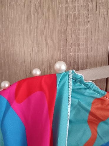 stikle sa biserima: Šarena letnja haljina/pareo sa apstraktnim printom - Model: dugačka — 3