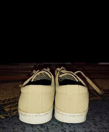 Venčanice i aksesoari: .Muške casual patike Differente – broj 42 možete dodji probati lično — 5