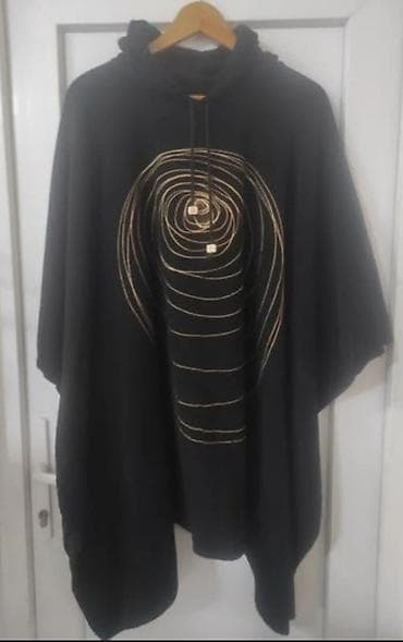 sorc m: Crni pončo sa kapuljačom i umetničkim vezom Velicina XL-XXXXL - — 3