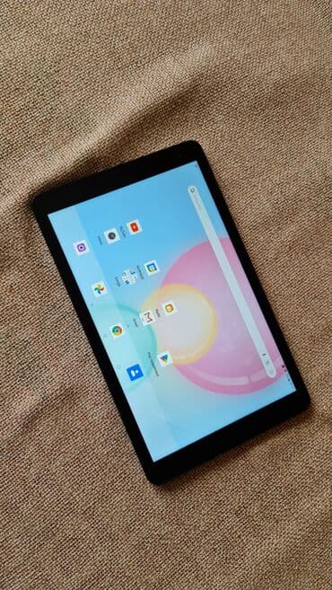 knjiga i zvucnik: Tablet 10 inca ko nov sve radi — 3