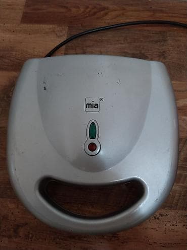 aparat za vafle na stapicu: Aparat za vafle MIA - Dvostruka ploča za pečenje: peče dva velika — 9